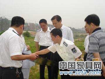 兔年首個家具甲醛門 知名品牌回應“榜上有名” 兔年首個家具甲醛門 知名品牌回應“榜上有名”