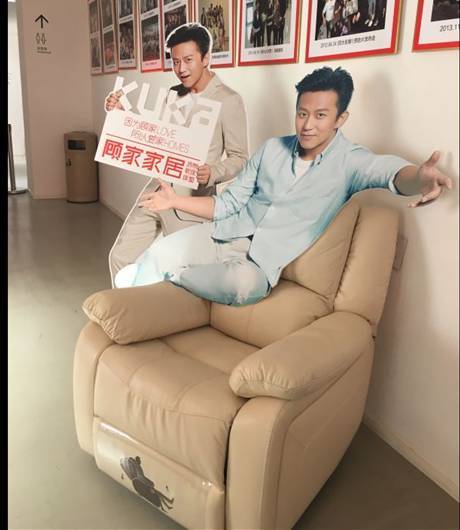 “炒米”最愛!顧家家居功能沙發“能量艙”亮相鄧超粉絲見面會 “炒米”最愛!顧家家居功能沙發“能量艙”亮相鄧超粉絲見面會